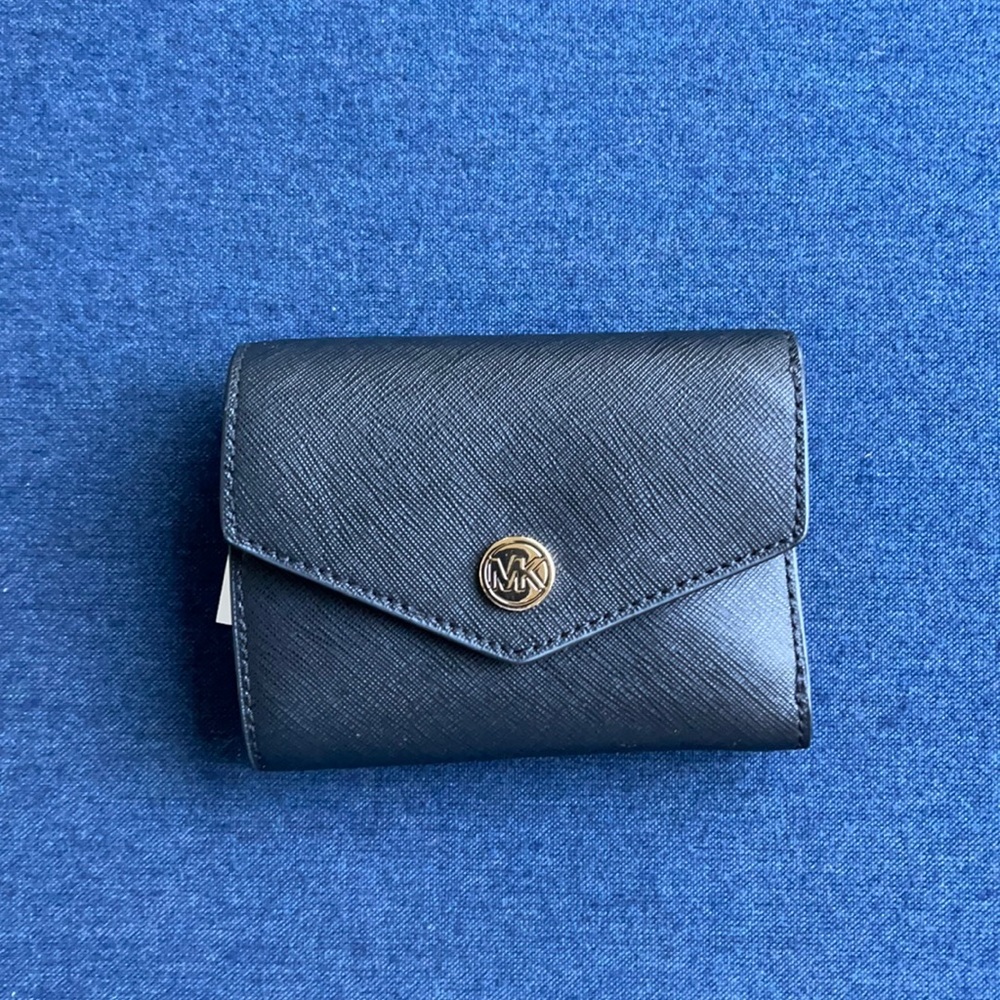 MICHAEL KORS JET SET TRAVEL MEDIUM FLAP BIFOLD WALLET BLACK